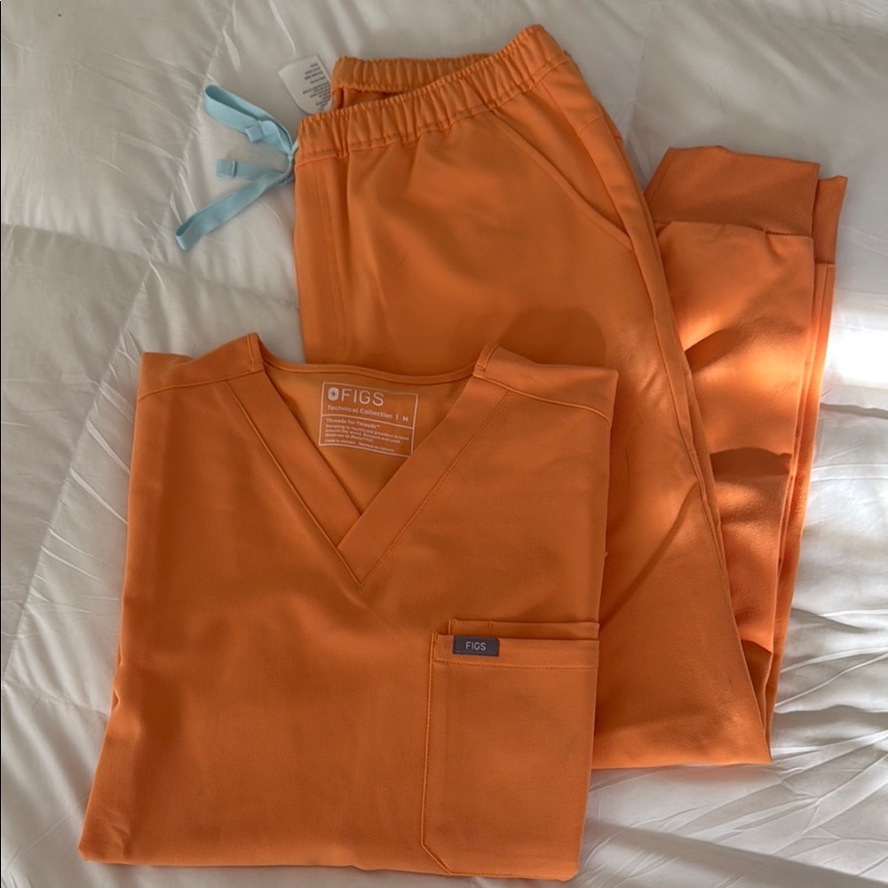 Figs Bright Orange Scrub Set MENS